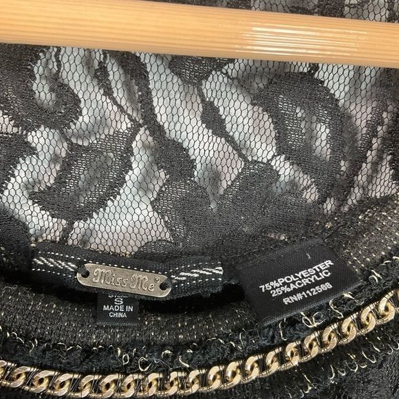 Miss Me Long Sleeve Shirt Lace Pullover Sweater Women’s size Small - Picture 4 of 6